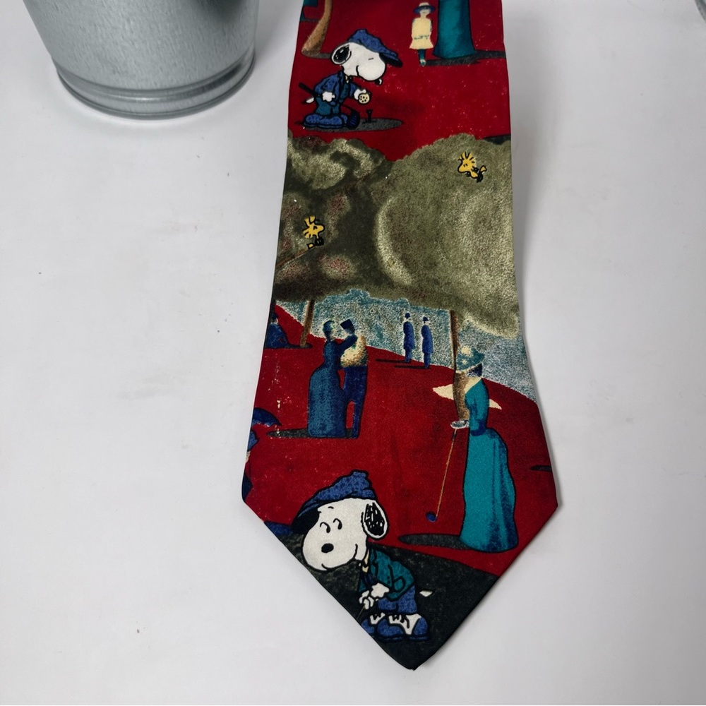 Peanuts Vintage Men’s Snoopy & Woodstock Golf Cartoon Silk Neck Tie Green, Red‎